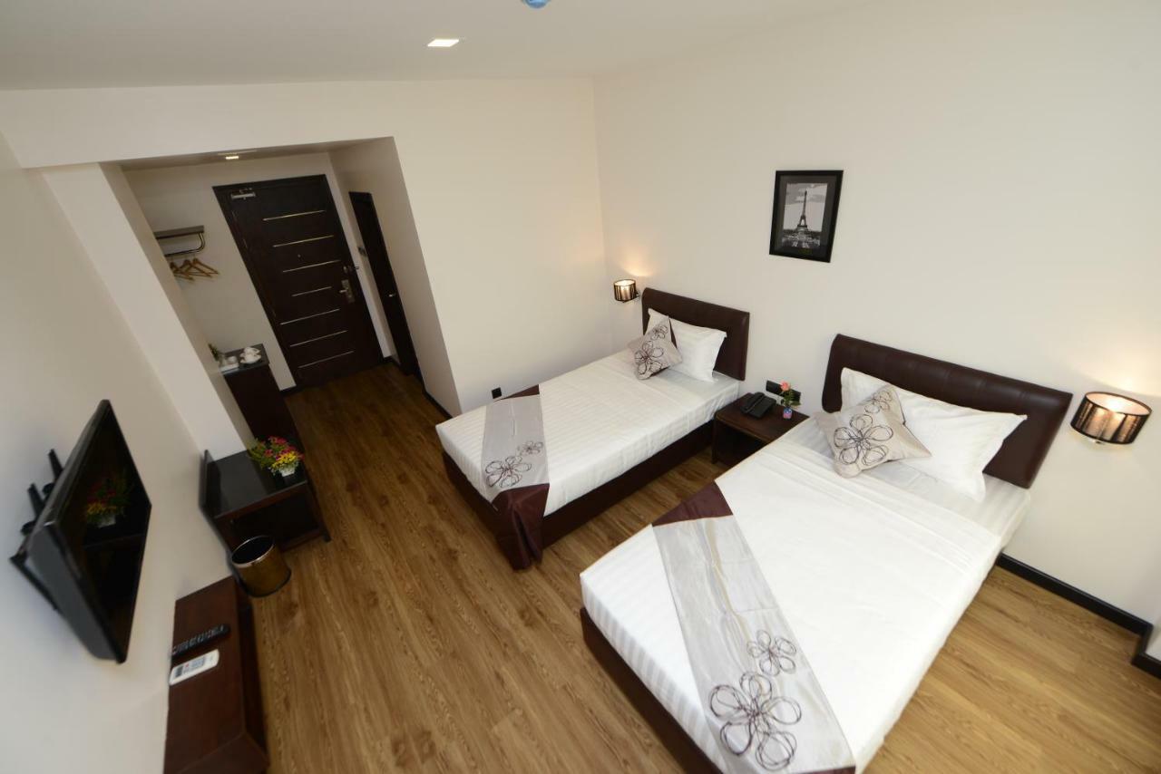 Hotel Lexus Янгон Экстерьер фото